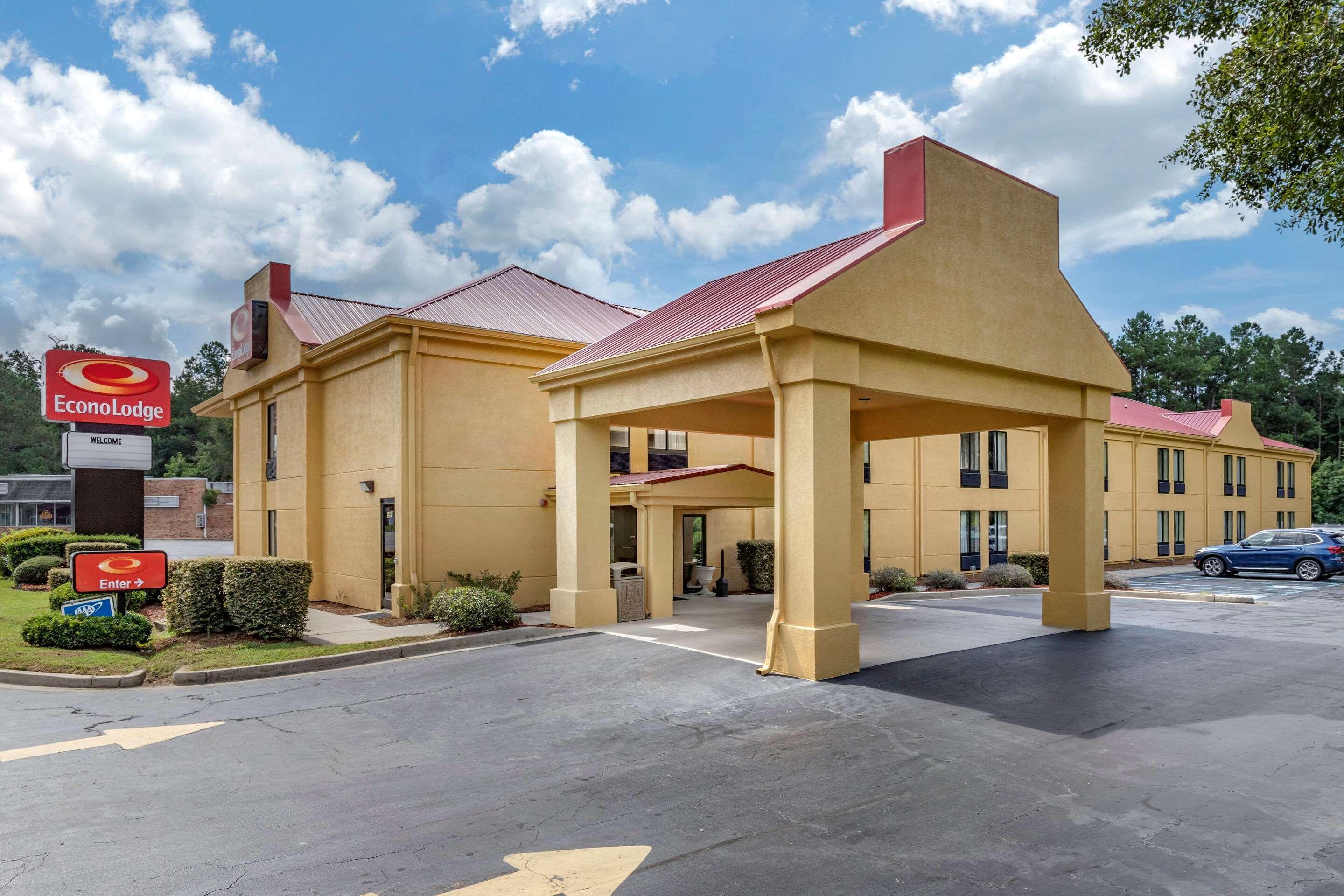 Econo Lodge St. Stephen Екстериор снимка